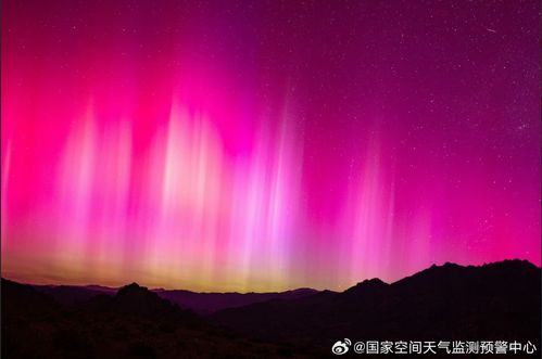 特大地磁暴爆发，震撼极光照亮多地夜空