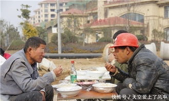 21名小学生凑钱聚餐，老板主动补贴彰显社会温暖